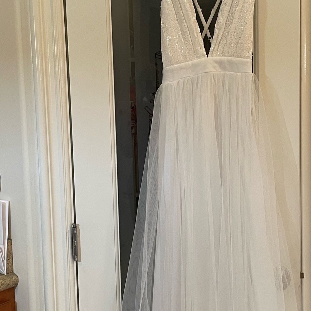 New, Long white dress size M orgi $109